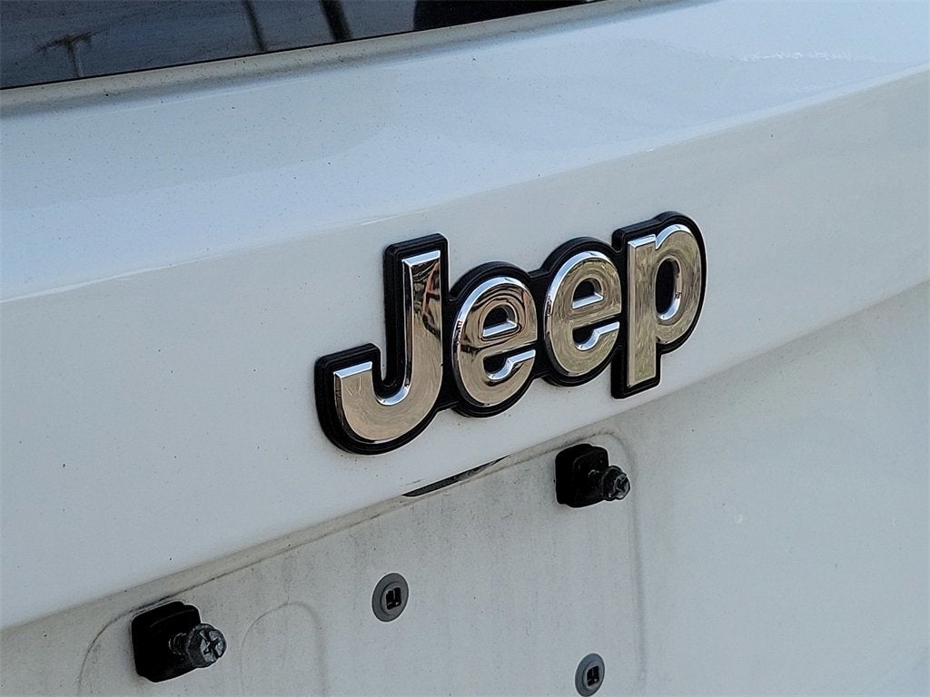 2020 Jeep RENE Base